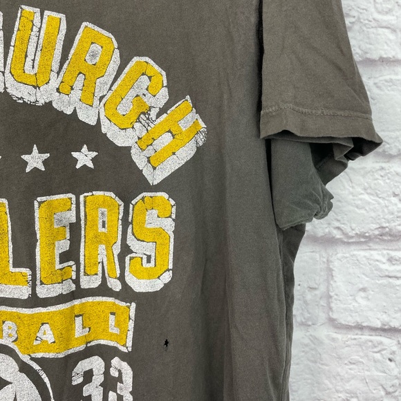 Distressed Pittsburg Steelers Graphic Tee Size XL - Picture 3 of 6
